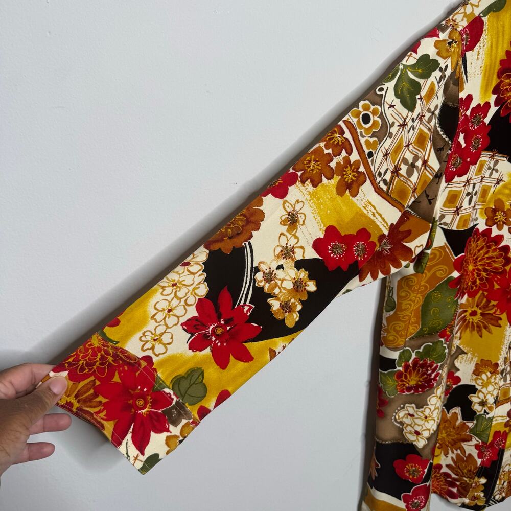 Chico’s Design Silk Blouse Size 3 (XL)Vintage Floral Embellished‎ Shirt Boho - Picture 4 of 11